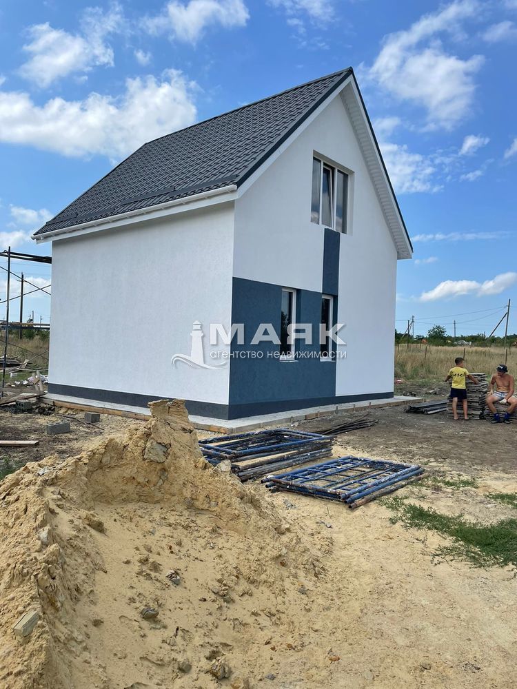Дом 85 кв.м на участке 3 сот