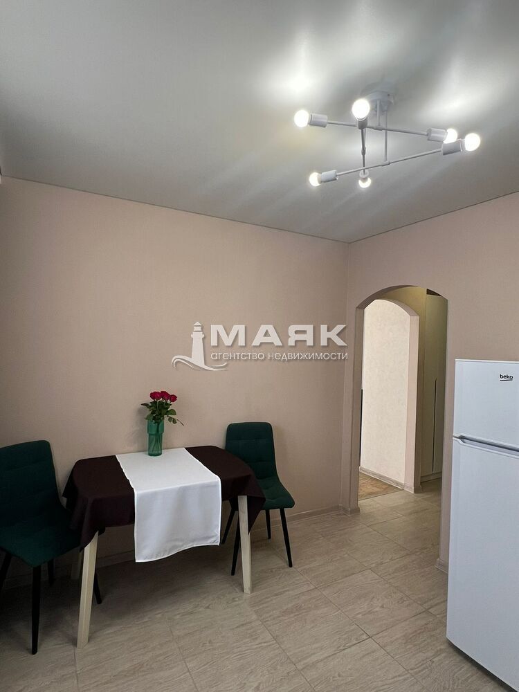 1-к. квартира 37 кв.м, 9/12