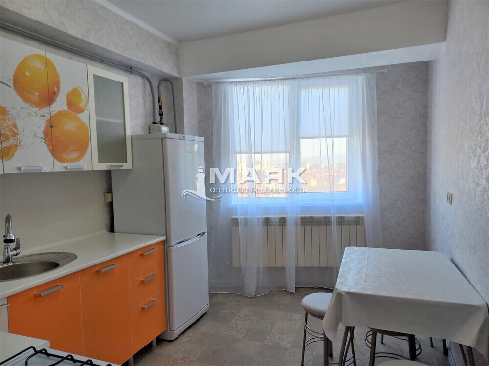 1-к. квартира 42 кв.м, 8/9