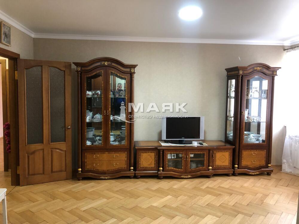 2-к. квартира 85.4 кв.м, 6/7