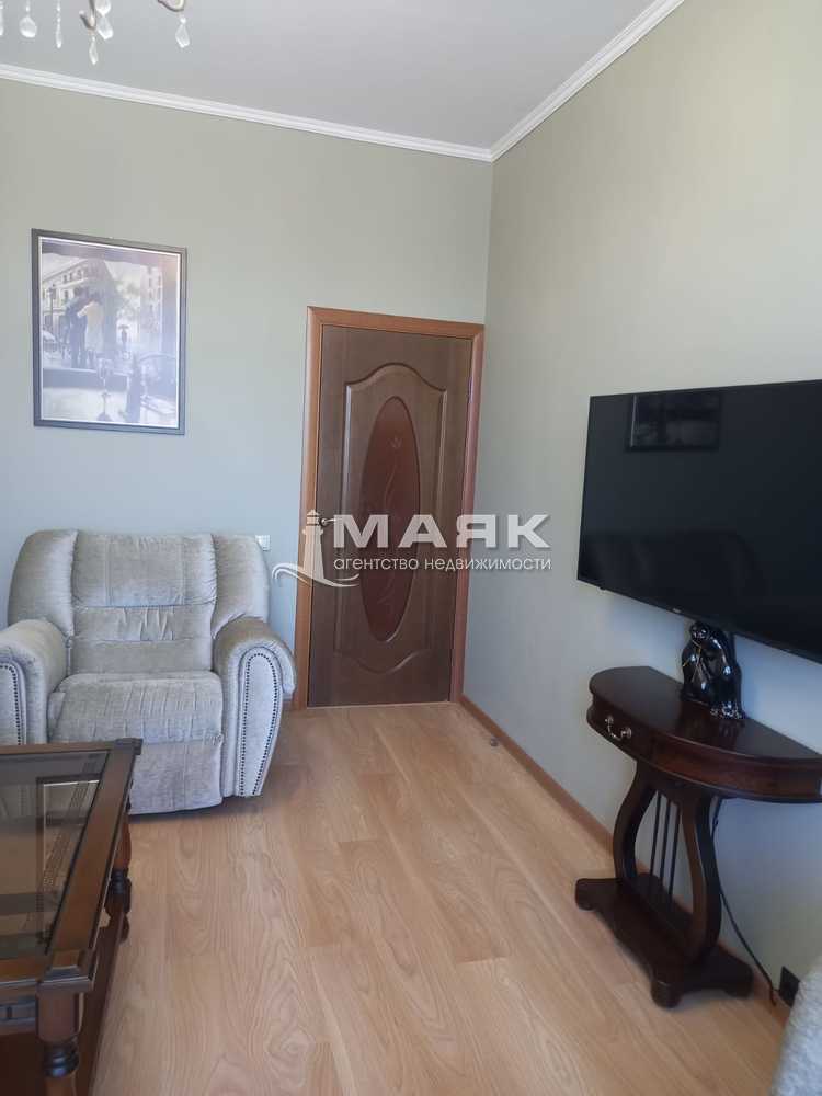 2-к. квартира 68 кв.м, 4/6