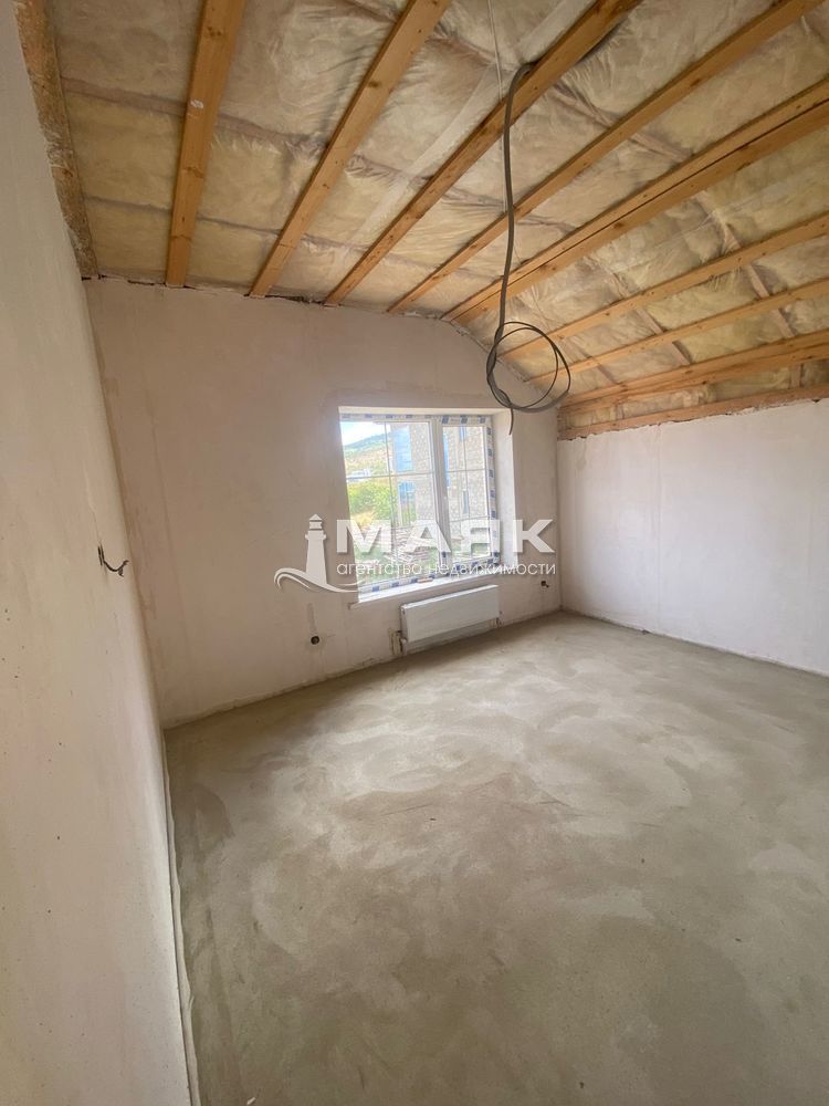 Дом 136 кв.м на участке 3 сот