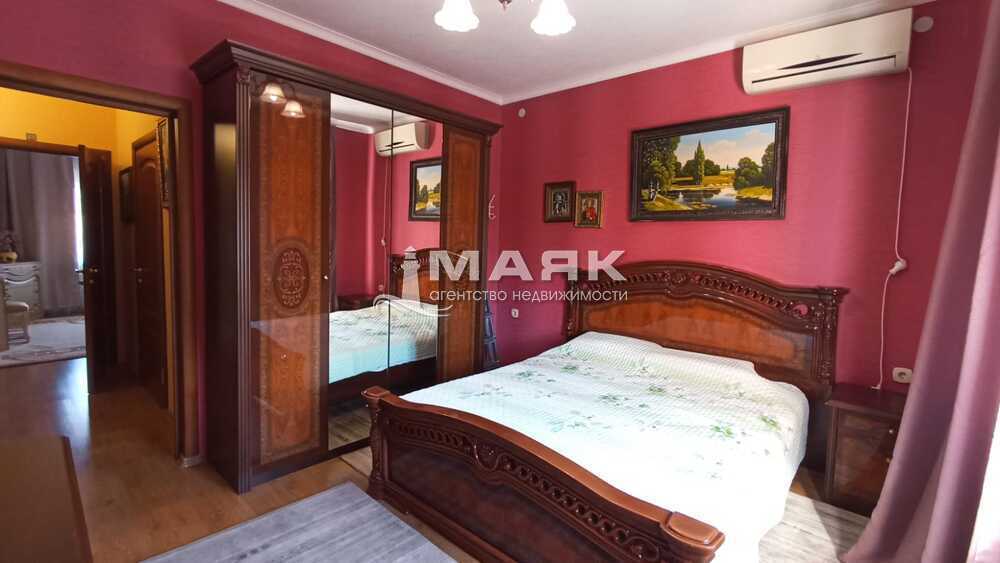 Дом 161.9 кв.м на участке 5 сот