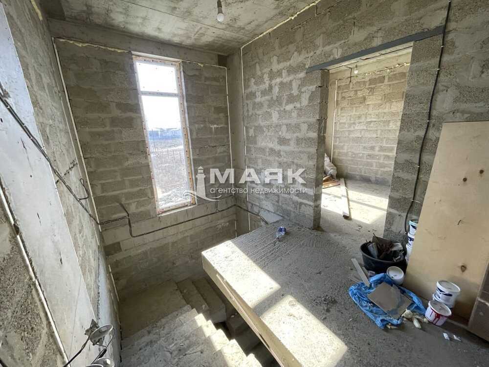 Дом 179 кв.м на участке 6 сот