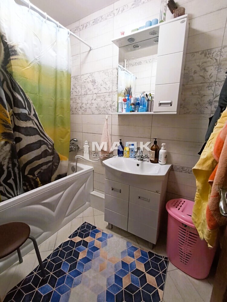 2-к. квартира 56 кв.м, 3/9