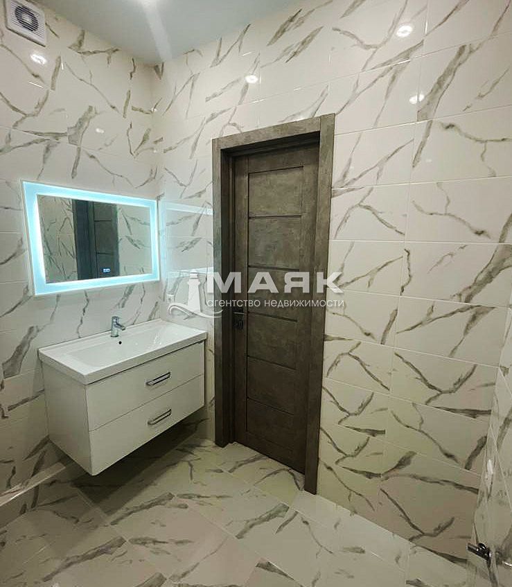 1-к. квартира 37.4 кв.м, 3/8