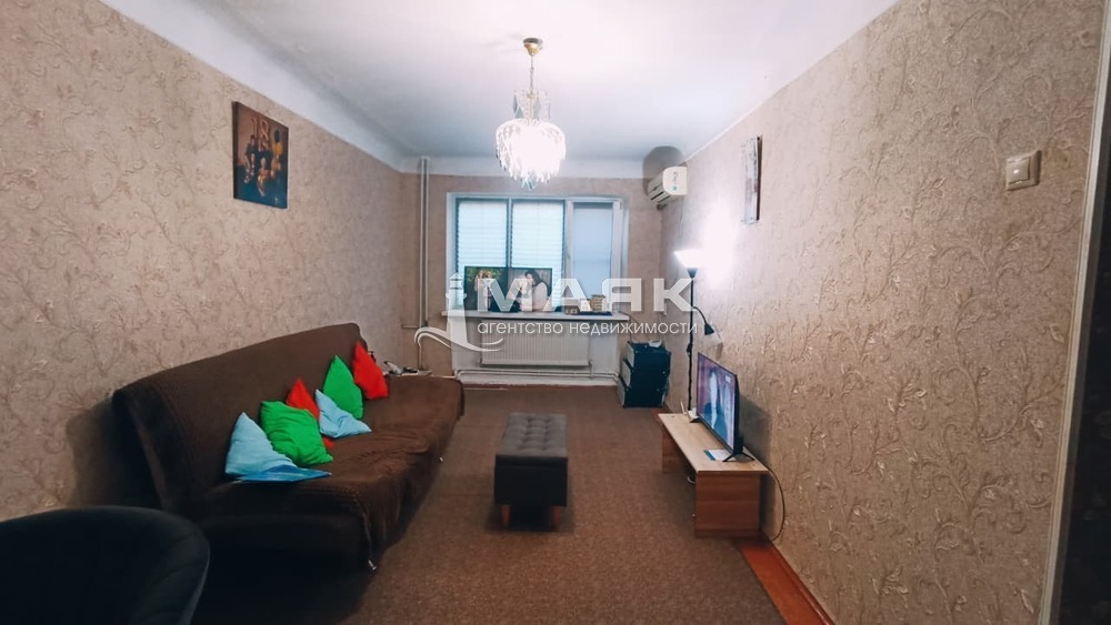 3-к. квартира 58.6 кв.м, 1/2