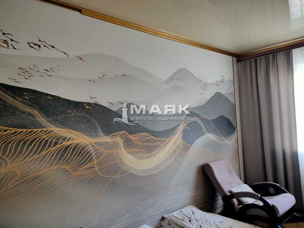 3-к. квартира 90 кв.м, 2/5