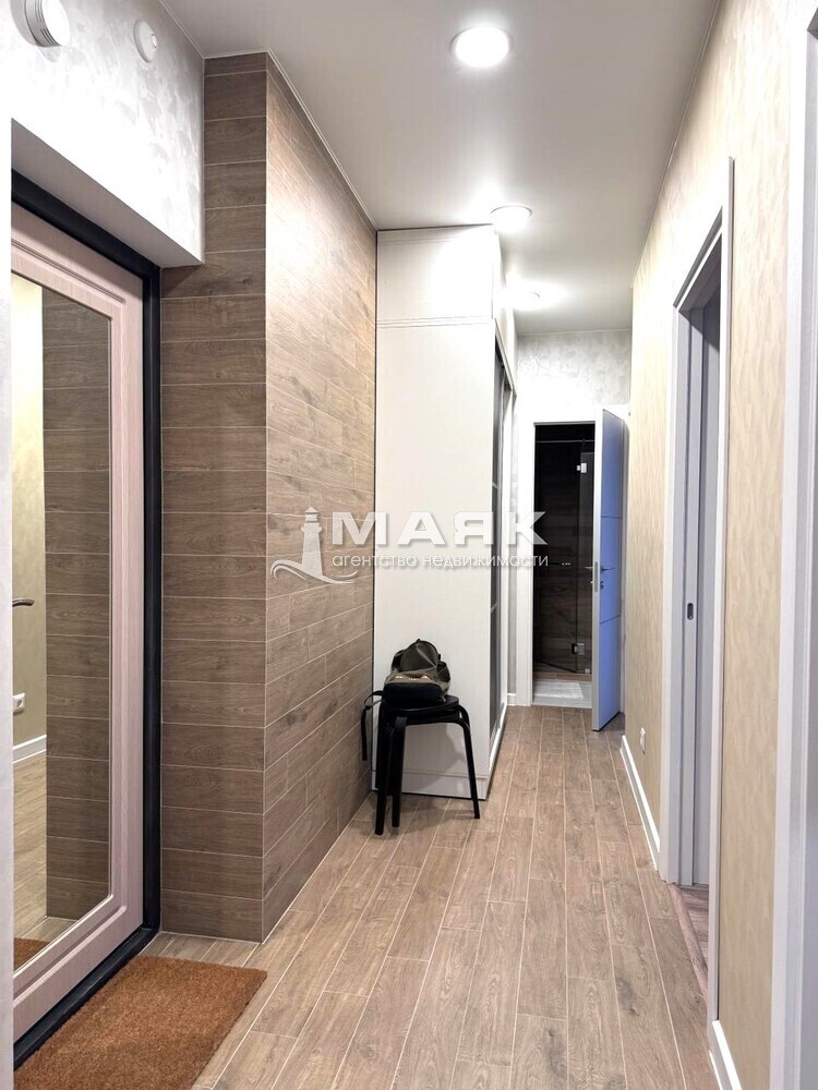 2-к. квартира 59.6 кв.м, 13/13