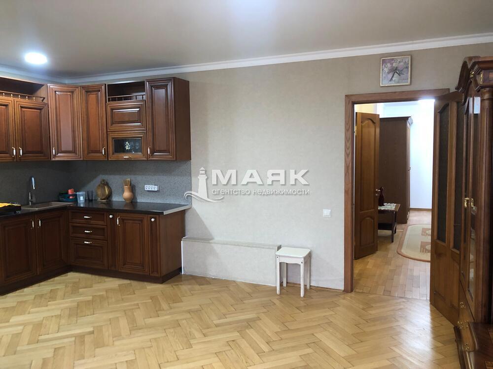 2-к. квартира 85.4 кв.м, 6/7