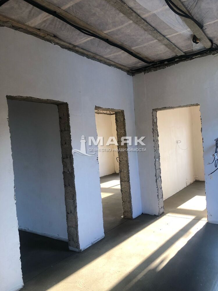 Дом 174 кв.м на участке 6 сот