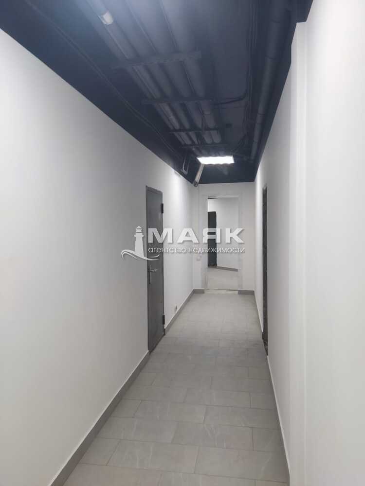 1-к. квартира 34 кв.м, цоколь/8