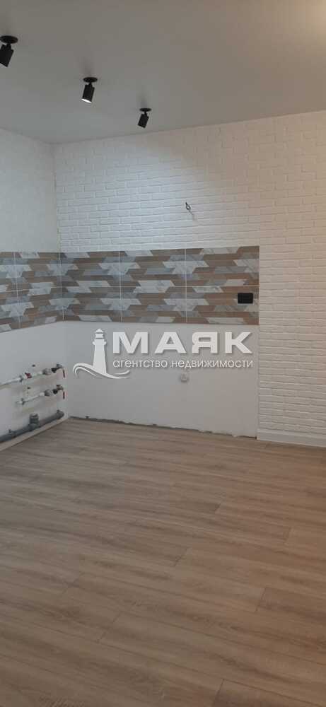 1-к. квартира 42 кв.м, 9/16