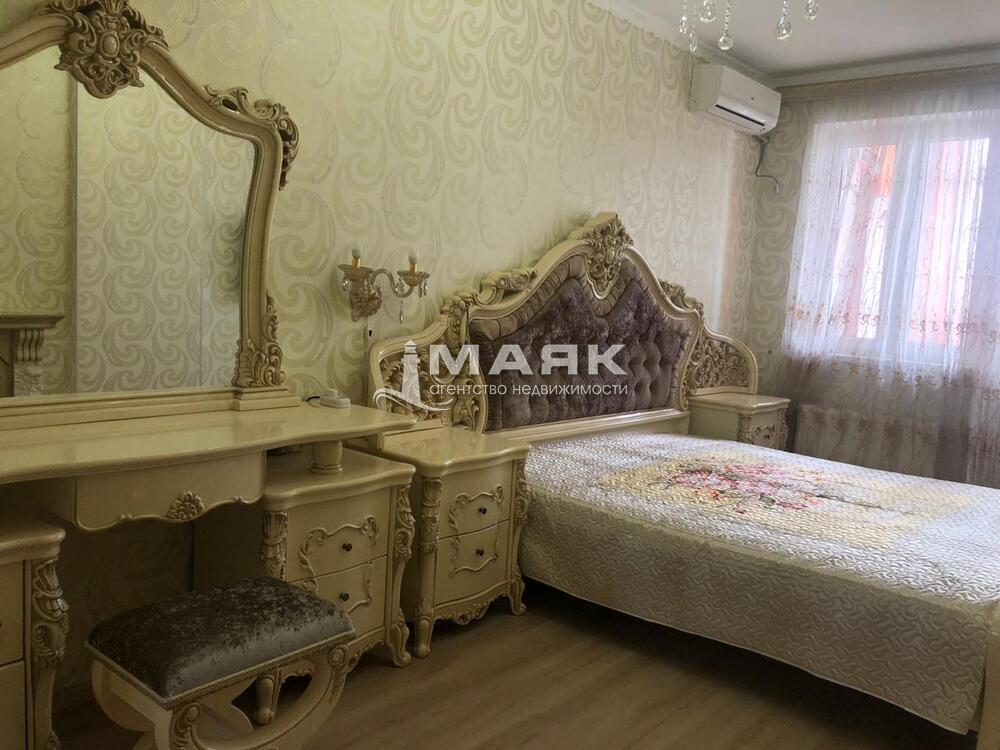 2-к. квартира 64 кв.м, 4/10