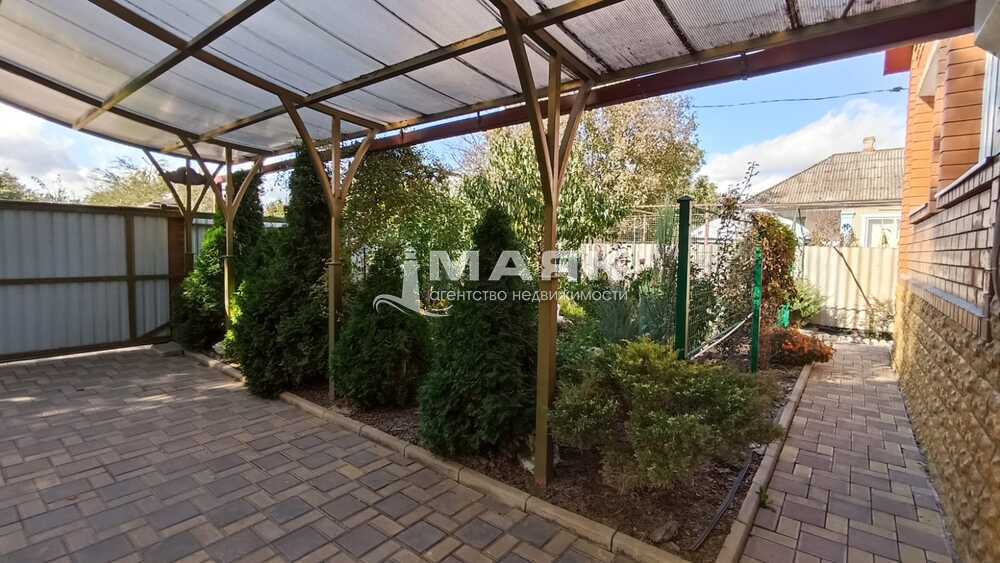 Дом 161.9 кв.м на участке 5 сот