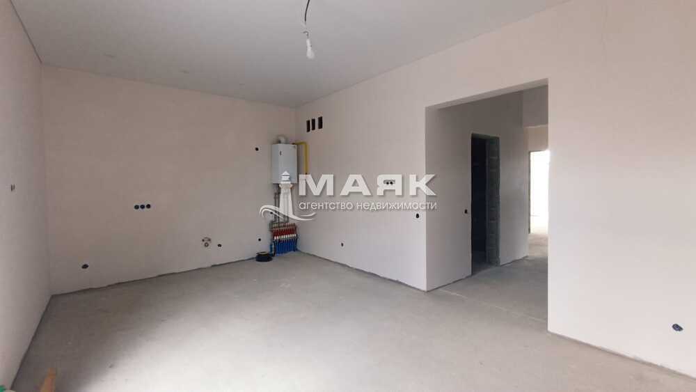 Дом 93.2 кв.м на участке 3 сот