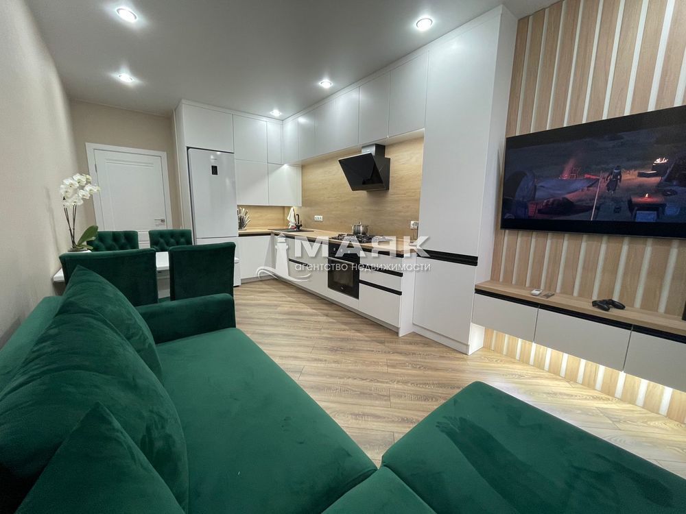 2-к. квартира 72 кв.м, 5/13