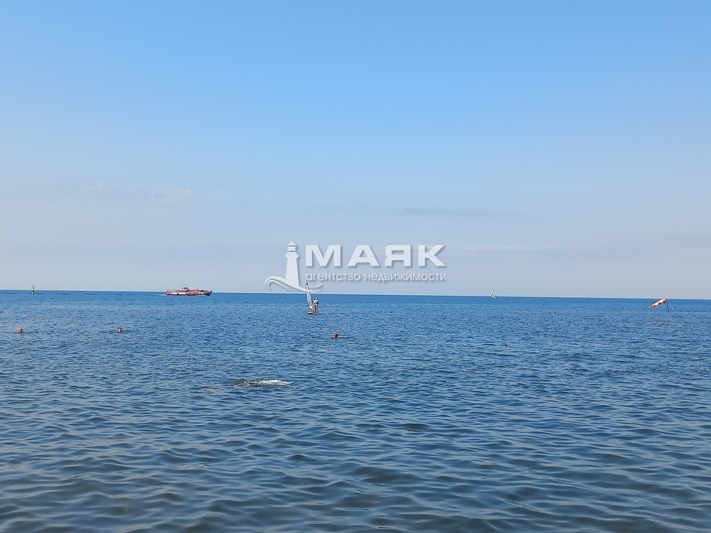 1-к. квартира 56 кв.м, 2/2