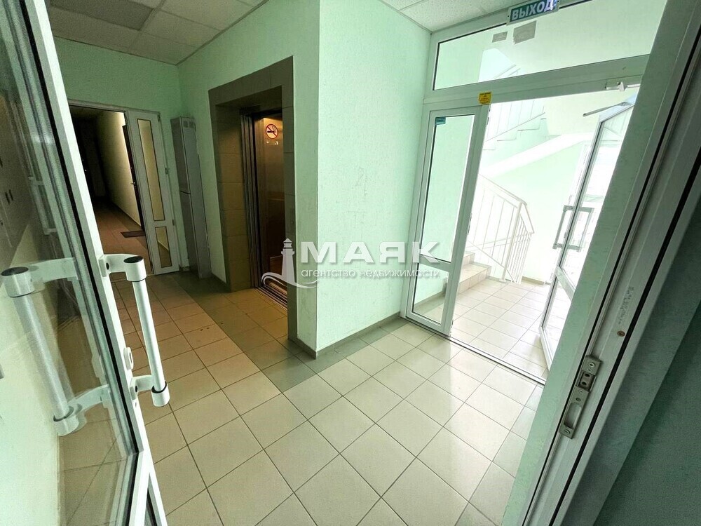 1-к. квартира 37.2 кв.м, 8/8