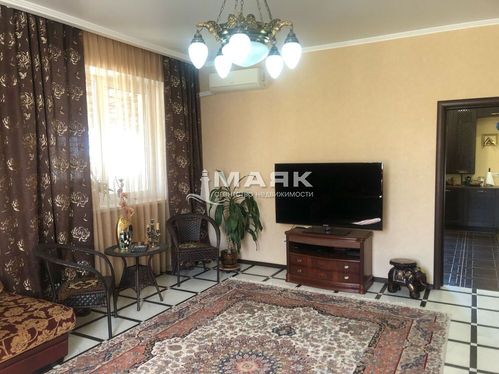 Дом 157.3 кв.м на участке 4.1 сот