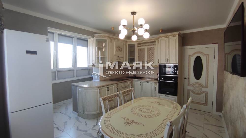 3-к. квартира 82 кв.м, 12/16