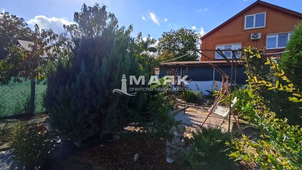 Дом 161.9 кв.м на участке 5 сот