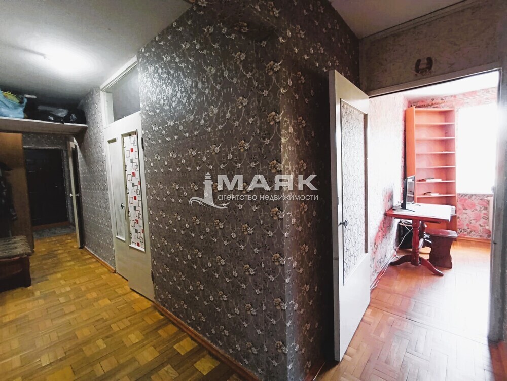 3-к. квартира 69.8 кв.м, 3/5