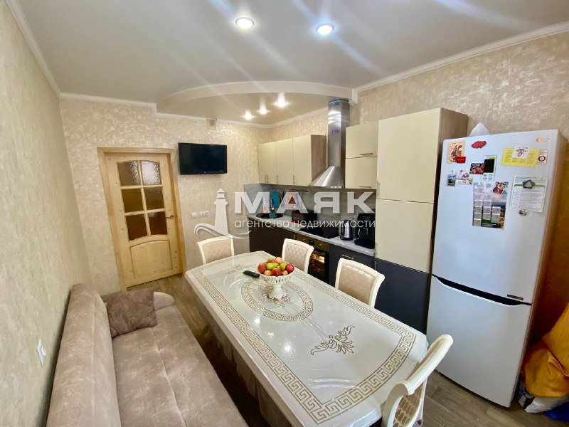 2-к. квартира 64 кв.м, 16/17