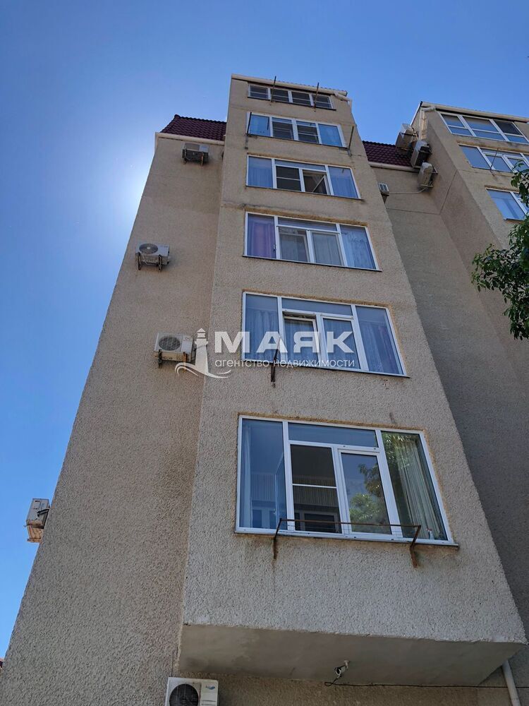 1-к. квартира 43.7 кв.м, 4/8