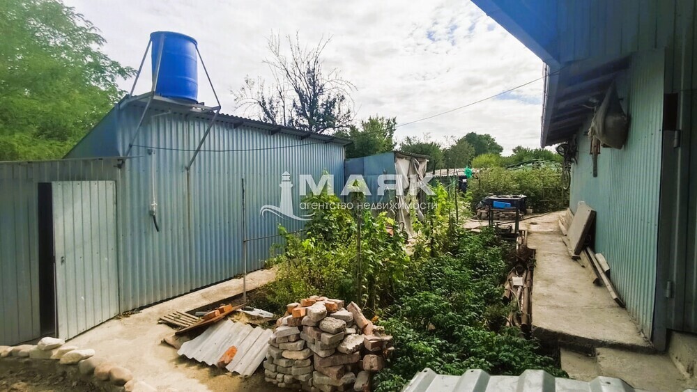 Часть дома 27.5 кв.м на участке 21 сот