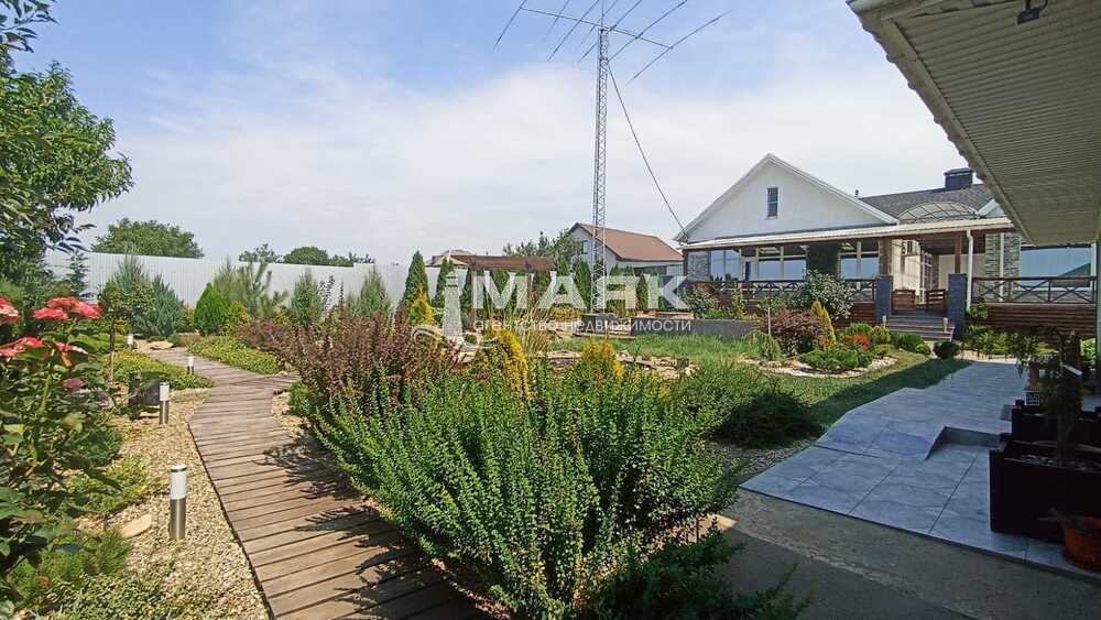 Дом 248 кв.м на участке 22 сот