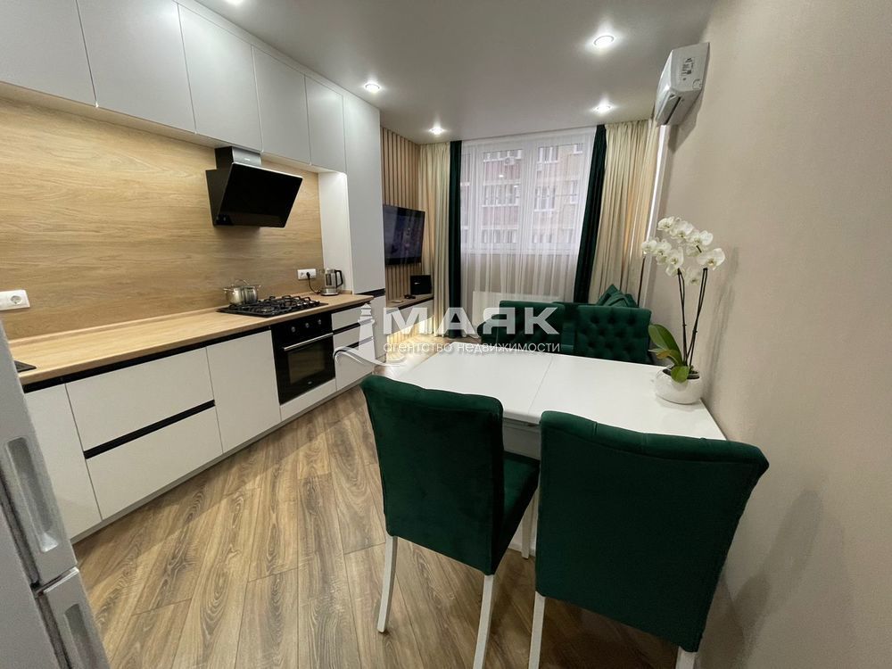 2-к. квартира 72 кв.м, 5/13