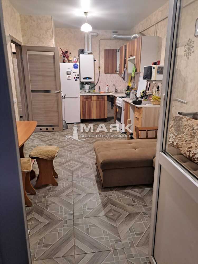 1-к. квартира 37 кв.м, 1/9