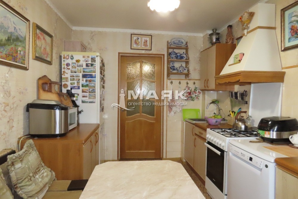 3-к. квартира 86 кв.м, 3/8