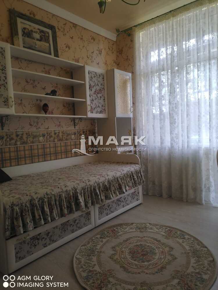 Дом 223 кв.м на участке 1 сот