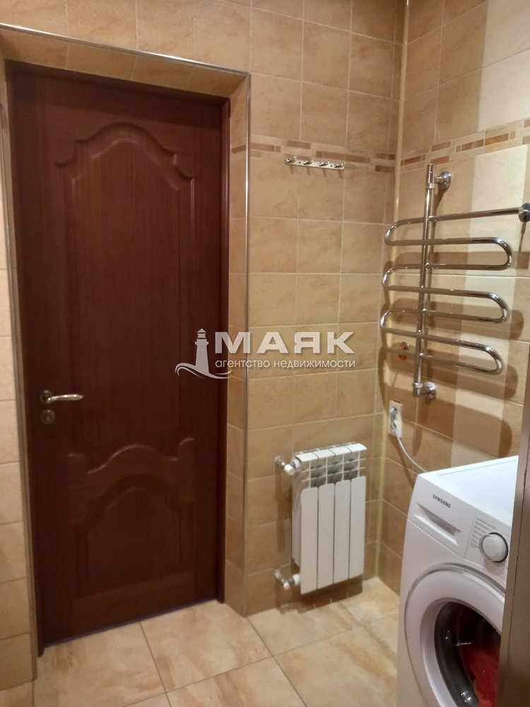 2-к. квартира 68 кв.м, 4/6
