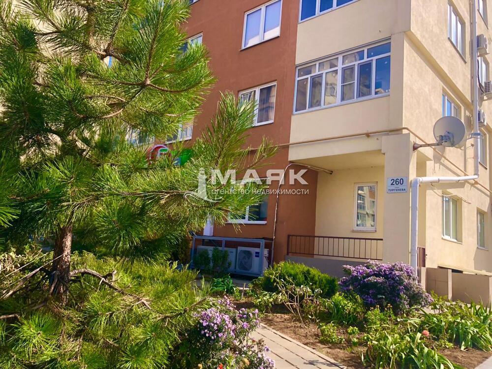 2-к. квартира 64 кв.м, 4/10