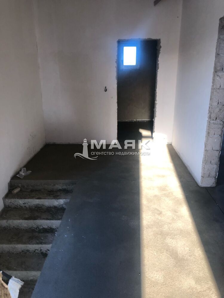 Дом 174 кв.м на участке 6 сот