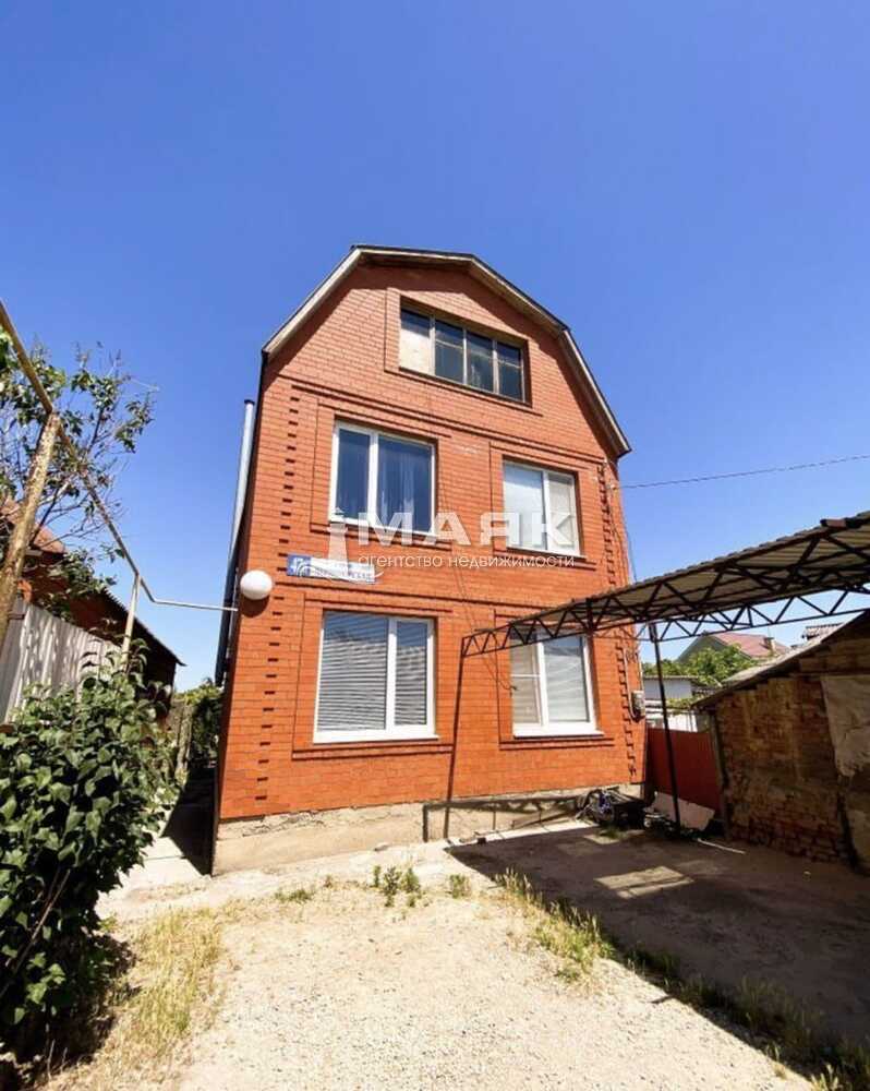 Дом 120 кв.м на участке 10 сот