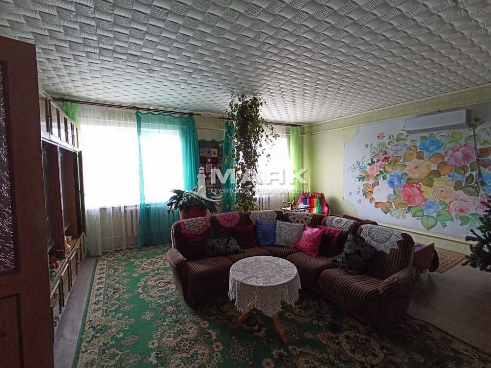 Дом 250 кв.м на участке 19 сот