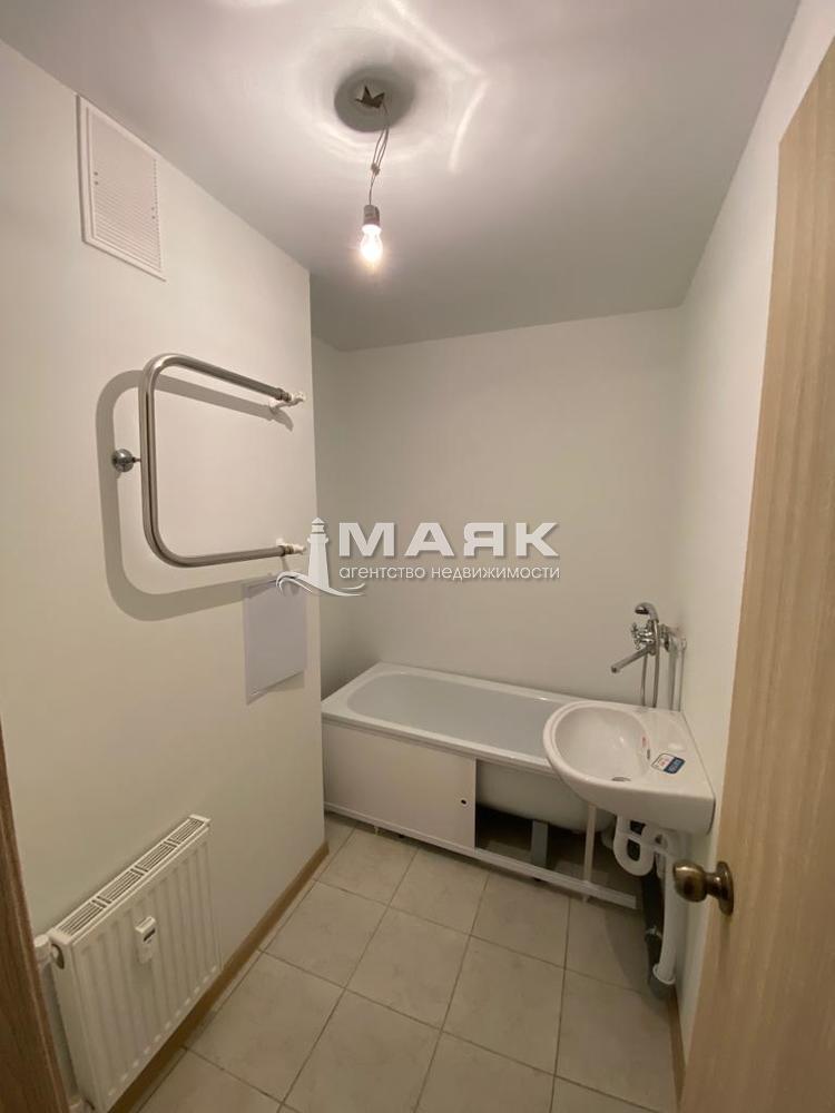 3-к. квартира 95.6 кв.м, 14/16