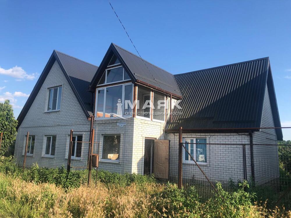 Дом 167.5 кв.м на участке 6 сот