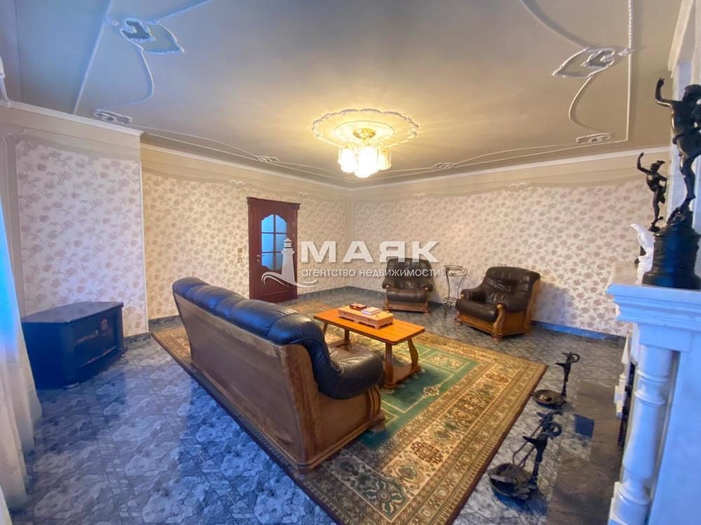 Дом 519 кв.м на участке 10 сот