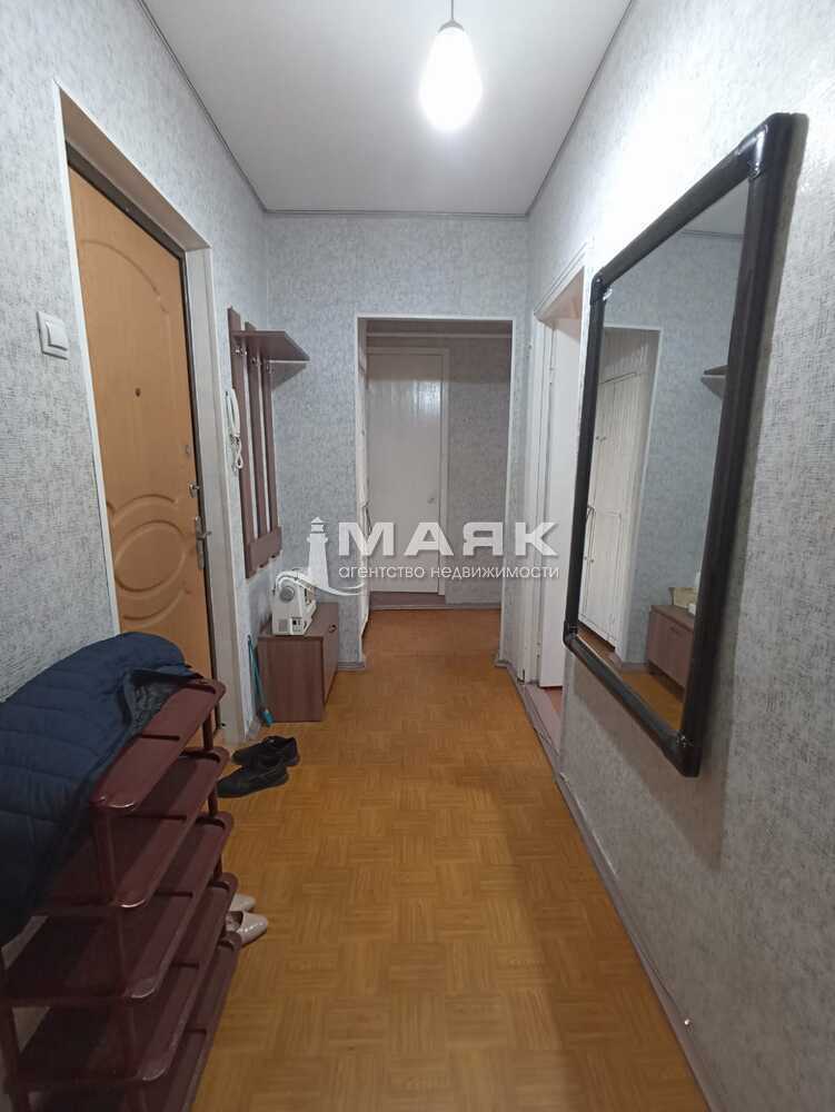 2-к. квартира 54 кв.м, 2/9