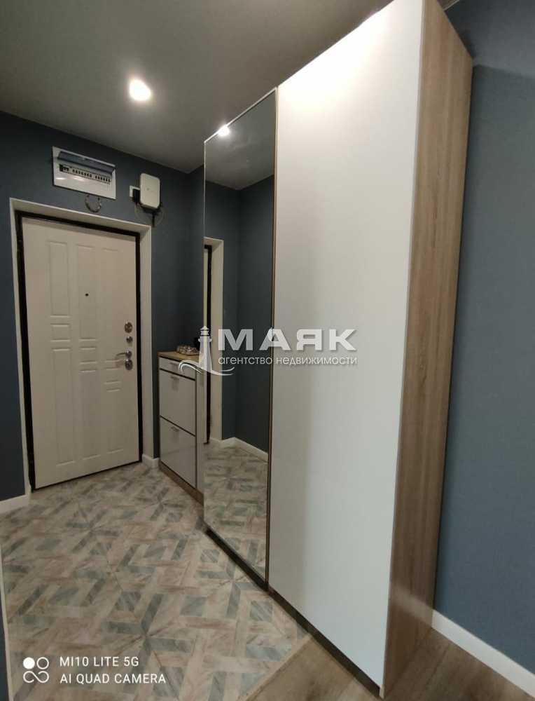 2-к. квартира 63 кв.м, 8/8