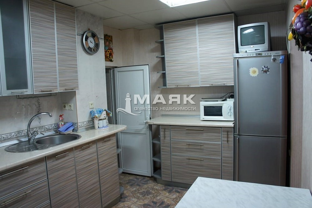 Дом 80 кв.м на участке 2 сот