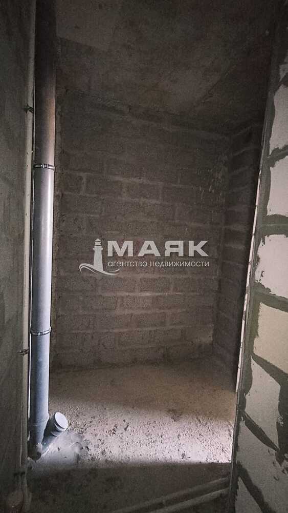 1-к. квартира 42.3 кв.м, 2/3