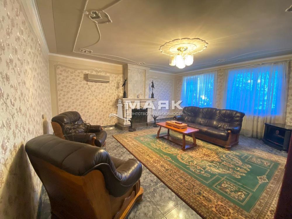 Дом 519 кв.м на участке 10 сот