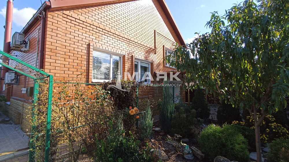 Дом 161.9 кв.м на участке 5 сот