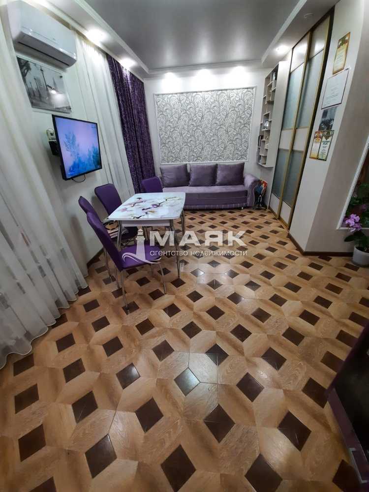 1-к. квартира 33.3 кв.м, 2/8
